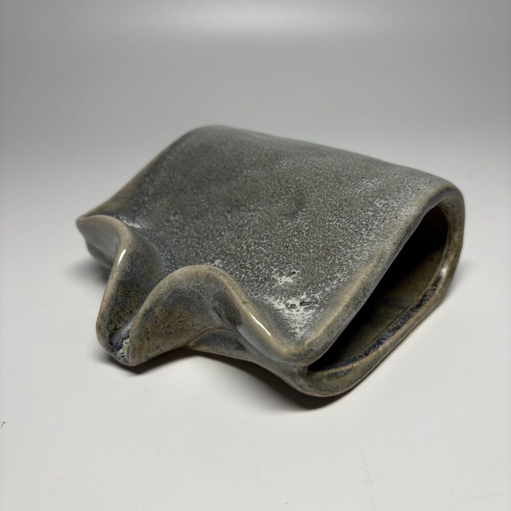 Stoneware Ceramic Sponge Holder & Soap Dish with Drip Spout Glazed